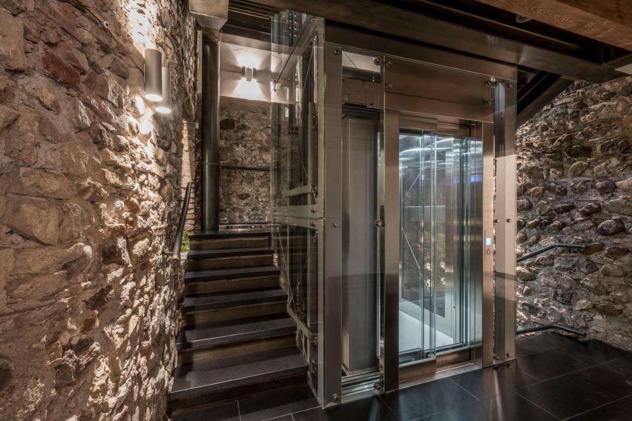 Crocus Apartments シルミオーネ エクステリア 写真